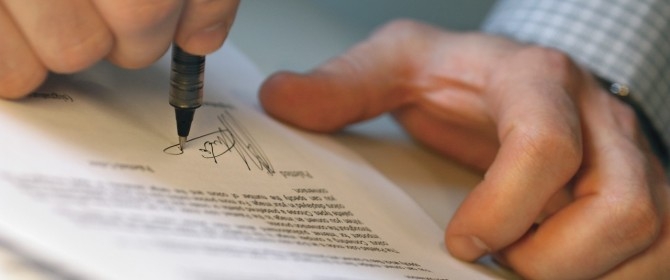 Mercoledì Adiconsum spiega come evitare “le fregature” quando si stipula un contratto