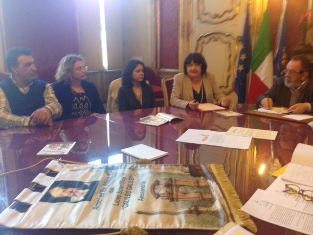 Il miele e i suoi segreti in un progetto con scuole, Università e fattorie didattiche