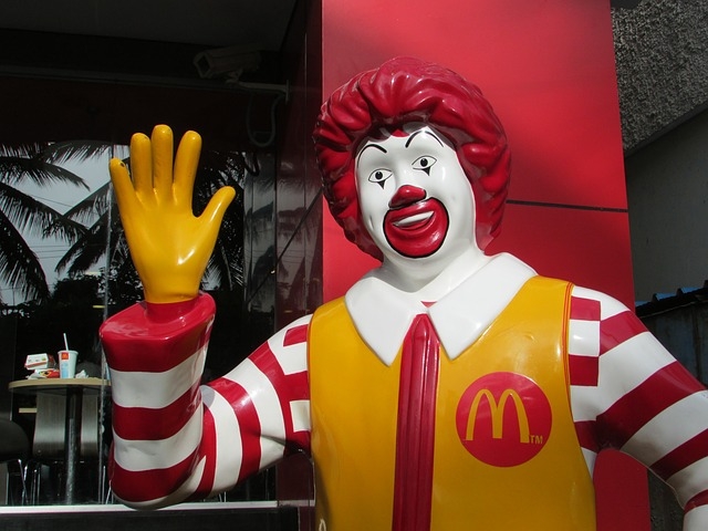 Hamburger vs Pizza: anche in provincia pizzaioli contro lo spot di McDonald’s