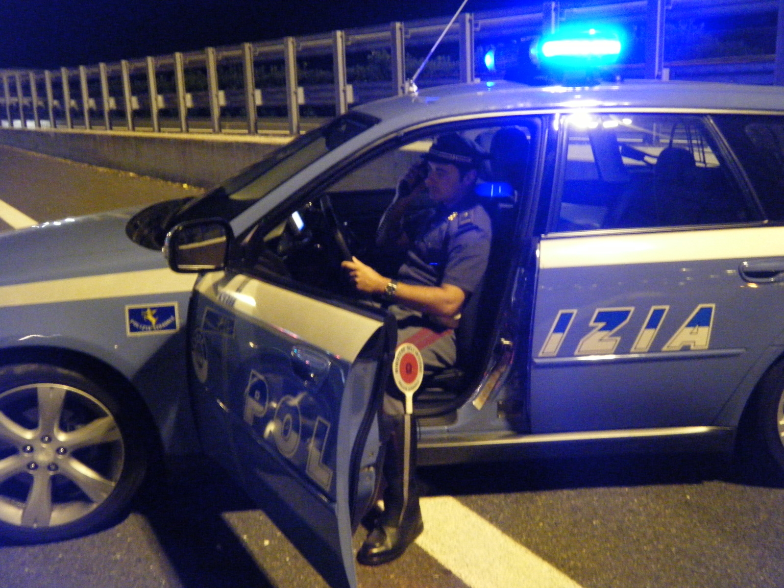 Arrestati i due camionisti del tir su cui sono stati scoperti a viaggiare anche cinque afghani