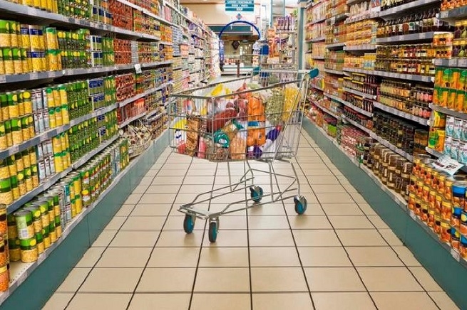 Alimentari: una leggera ripresa “spinge” il carrello della spesa
