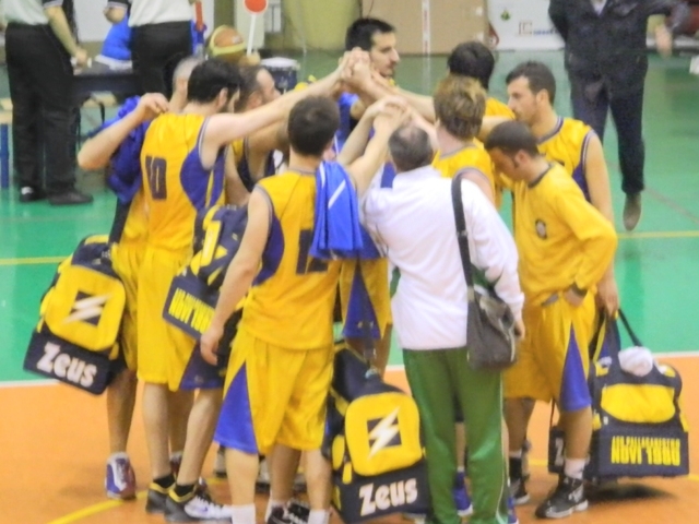 Pallacanestro Novi: addio ai playoff, ma a testa alta