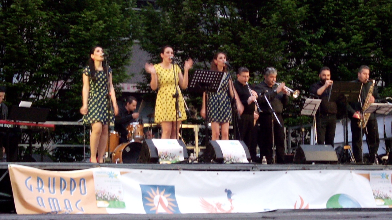 Mercatino vintage e musica [FOTO]