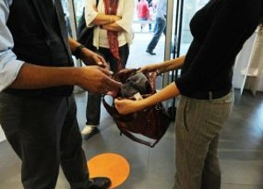 Denunciate tre persone sorprese a rubare merce al Self di Alessandria