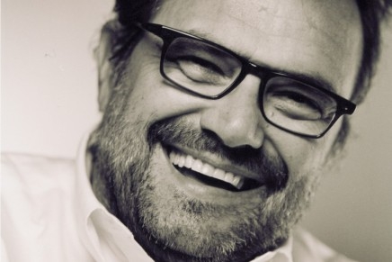 Oliviero Toscani scatta una foto alla società dell’immagine. Ospite a Cultura e Sviluppo
