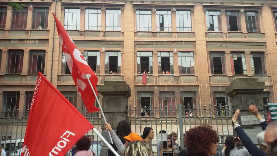 La scuola si mobilita. Le foto della manifestazione a Milano [FOTO]