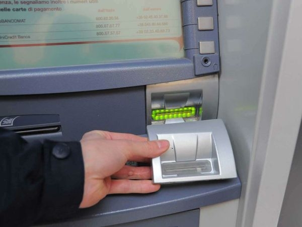 Bancomat clonati: due truffe sventate grazie agli alessandrini