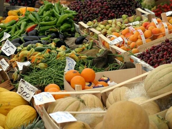 Prima giornata per i “Mercatini dei produttori agricoli” in via Dossena ad Alessandria