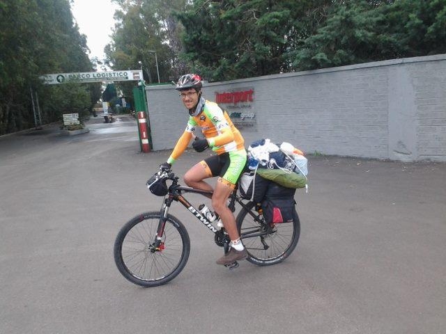 Pedalando verso sud: l’alessandrino Gianluca continua il suo giro d’Italia