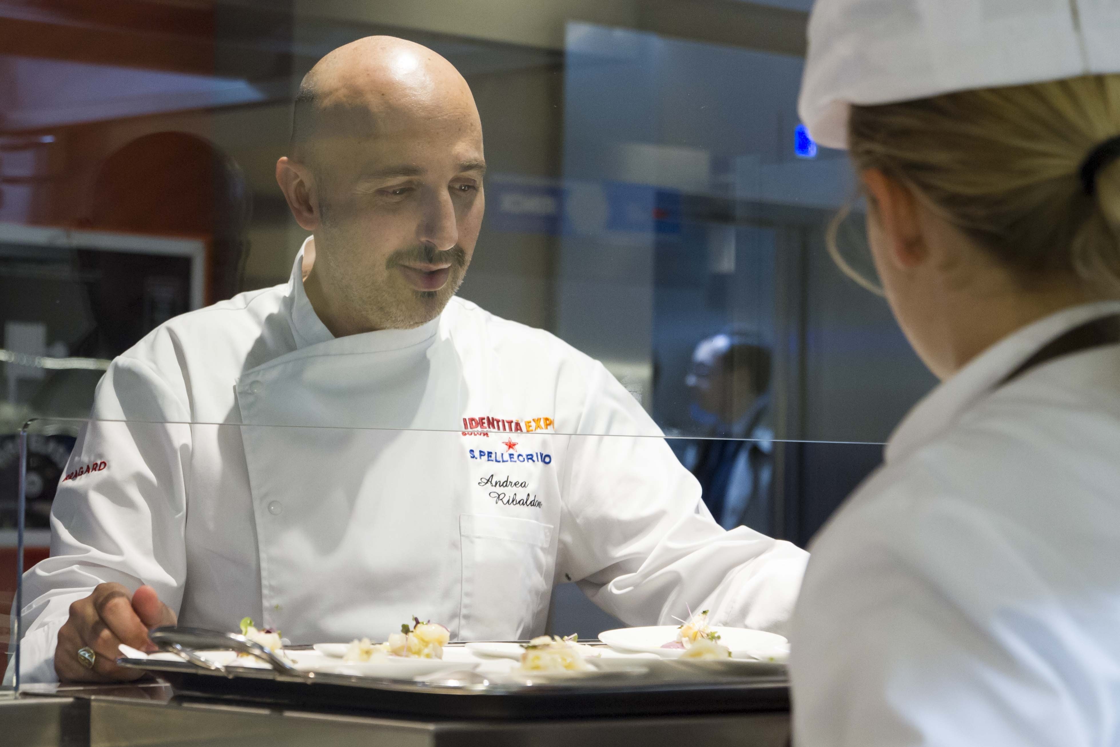 Lo chef Ribaldone risponde a Alexala: “A Expo ho imparato anche a fare i selfie”