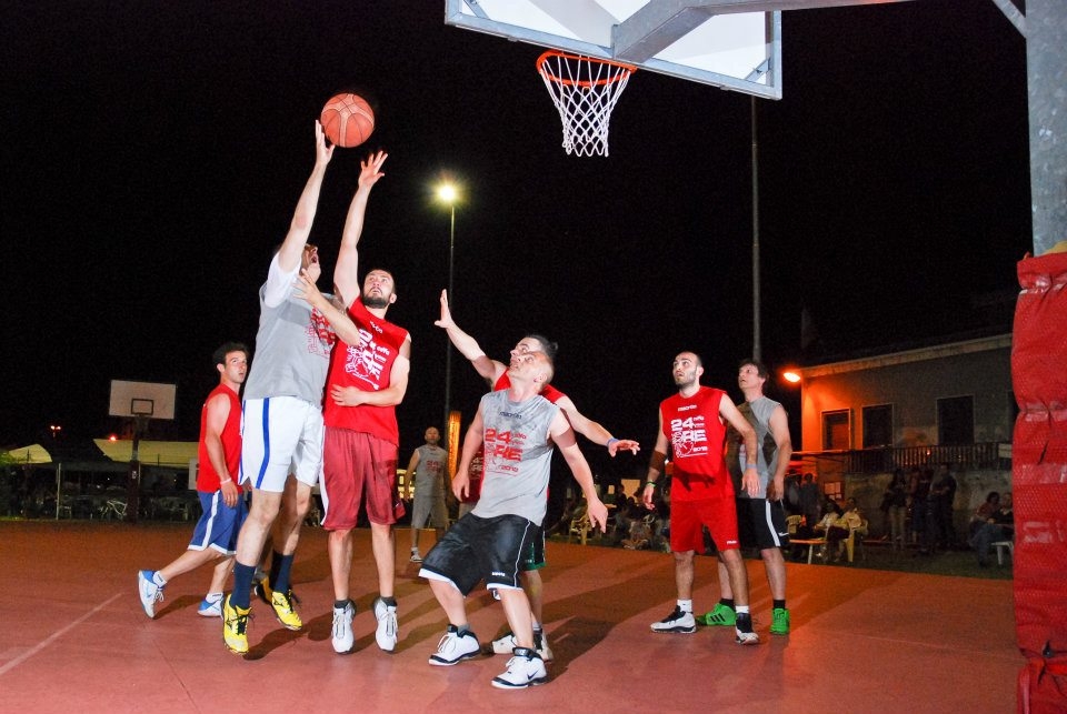 Scorpacciata di basket con la 24 ore: sabato e domenica la 10a edizione