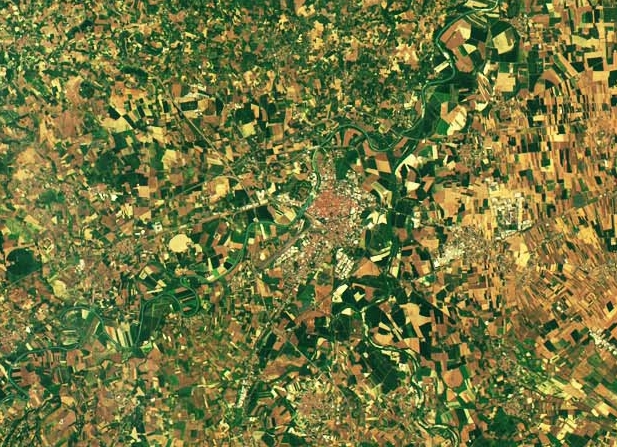 Anche dallo spazio si vede la Cittadella: Alessandria vista dal Sentinel 2 [FOTO]