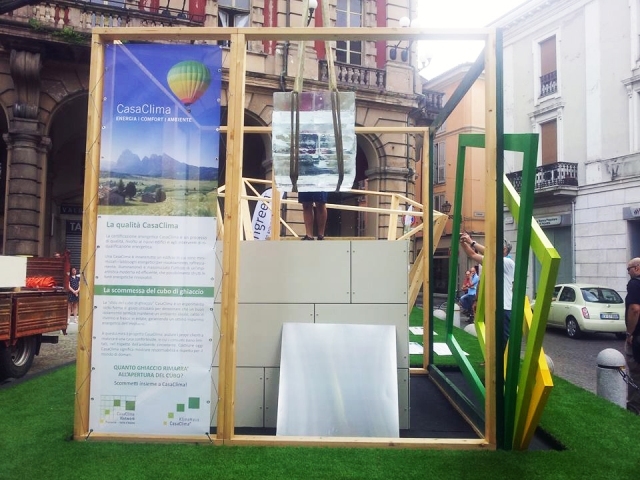Iniziata la sfida del cubo di ghiaccio ad Alessandria