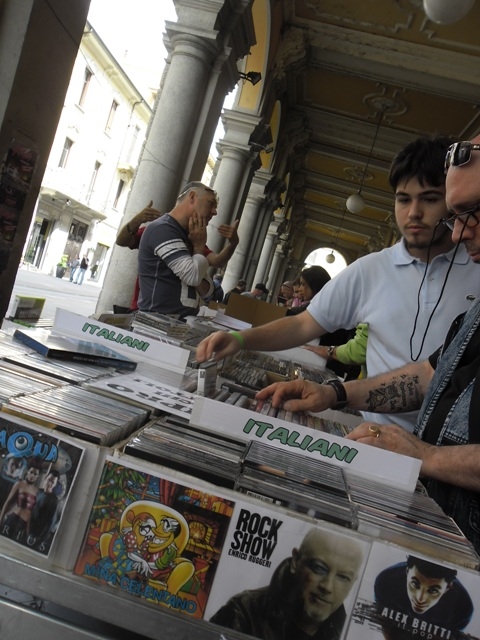 Successo per la mostra del disco usato e da collezione ad Alessandria