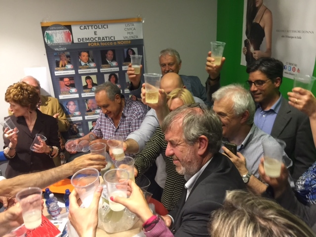 “Barbero e champagne” per una nuova Valenza [AUDIO]