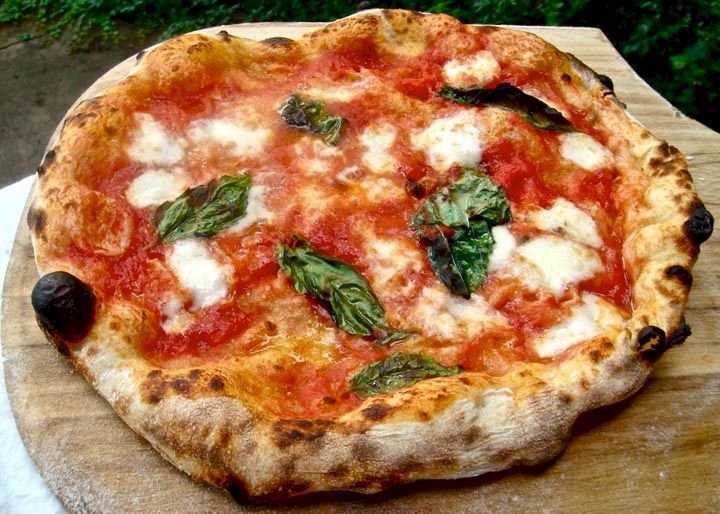 A Castellazzo una pizza tira l’altra