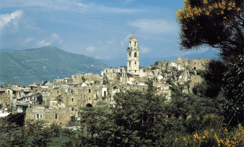 Bussana Vecchia, il borgo degli artisti risorto dalla polvere