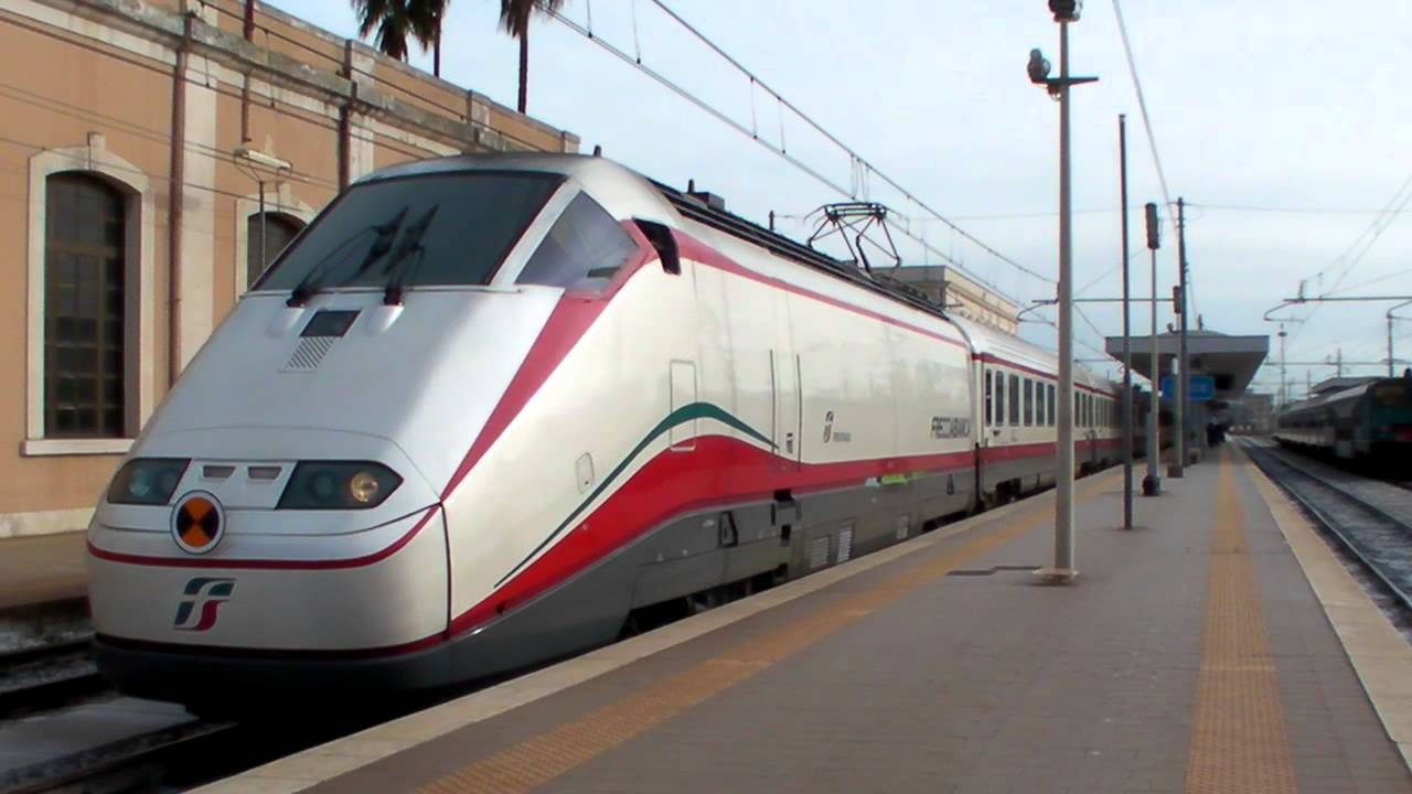 Sottrae un iphone sul treno e lo nasconde nello zaino: arrestato dalla Polizia Ferroviaria
