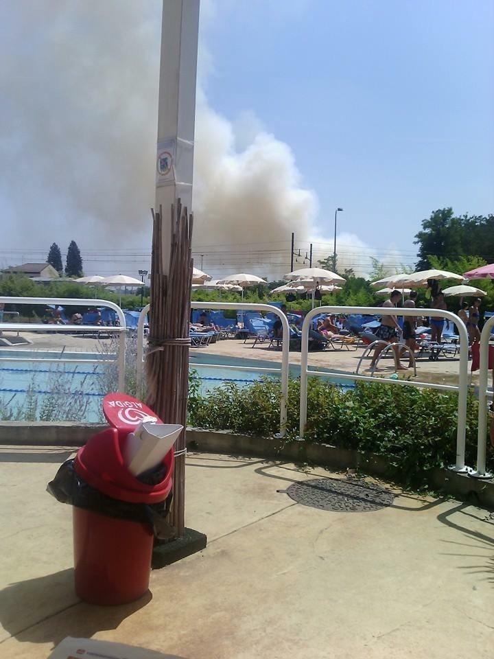 Incendio di sterpaglie in zona Bellavita