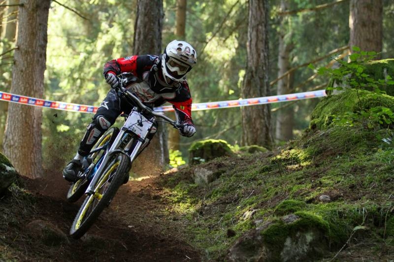 Le discese adrenaliniche del downhill, anche a Caldirola