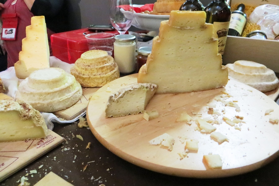 Un week-end tutto per il Montebore con Mercalli, musica e il tipico formaggio