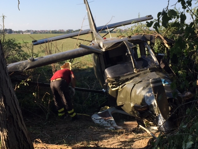 Incidente aereo a Casale: non in pericolo di vita gli undici paracadutisti feriti [FOTO][VIDEO]