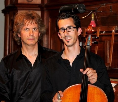 A Molare concerto dei Munoz, il padre all’organo e il figlio al violoncello