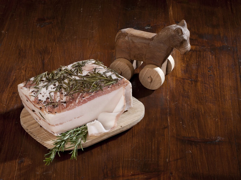 Ad Arnad la saporita “Festa del Lardo”