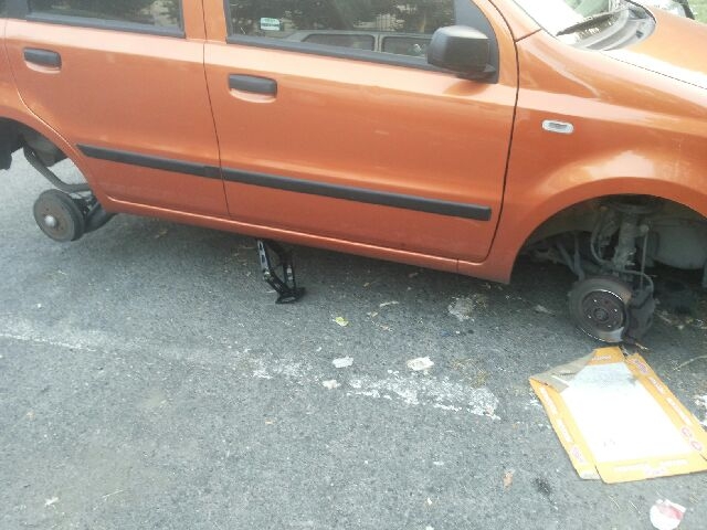 Ladri di pneumatici in azione ad Alessandria