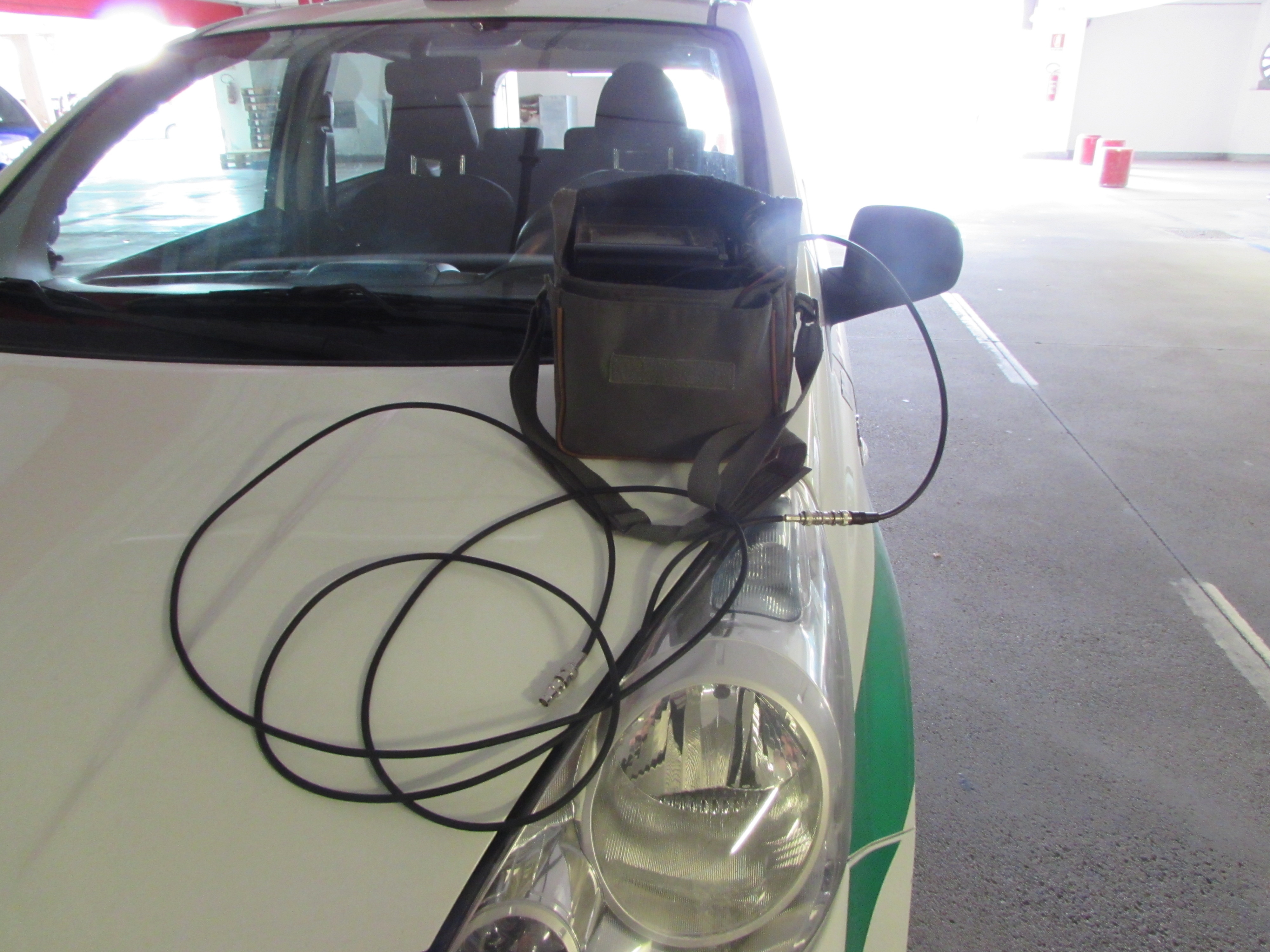 Ecco l’apparecchiatura che apre le automobili senza scasso