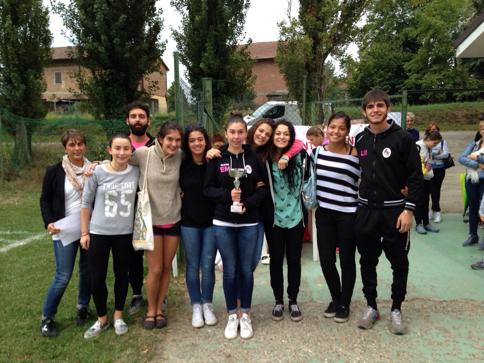 Donne in campo per l’associazione Me.dea: il primo posto alle Fucsia