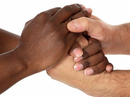 Il sindaco e i cittadini di Volpedo aprono le porte delle loro abitazioni ai migranti