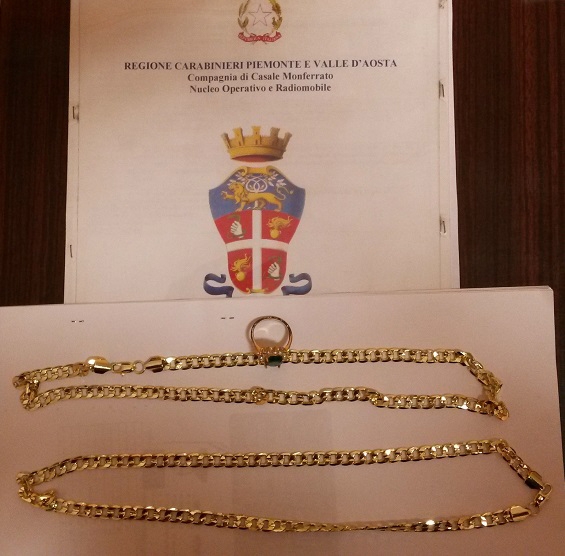 Arrestata la banda della collanina e dei finti ringraziamenti