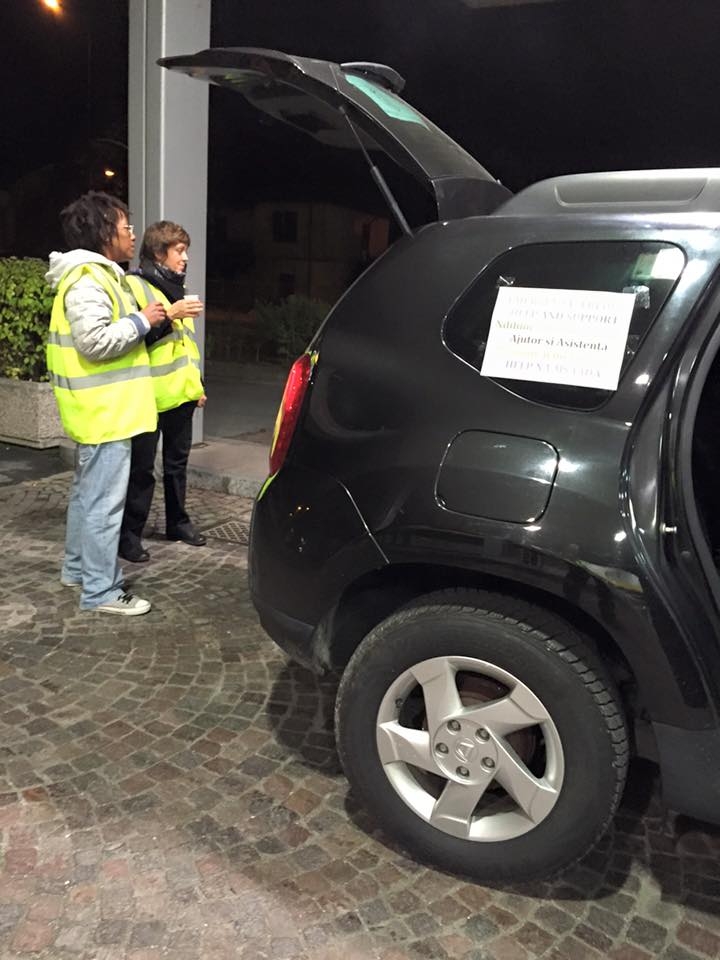 Un caffè caldo per le “lavoratrici della notte” che devono soffocare il sogno di una famiglia