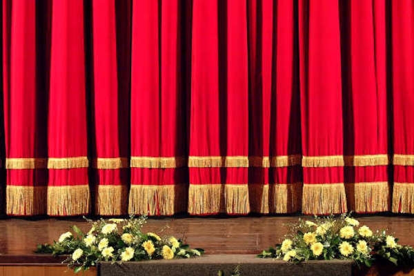 Mercoledì si spiega “Perché fare teatro”