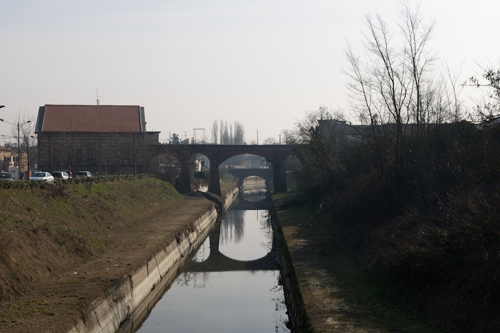 Residui di amianto nei capannoni vicino al Canale Lanza: lunedì l’incontro Afeva-Comune