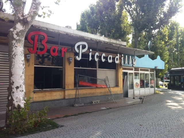 Bar sfitti davanti alla stazione per 30 anni ai privati. Operazione per riqualificare i giardini