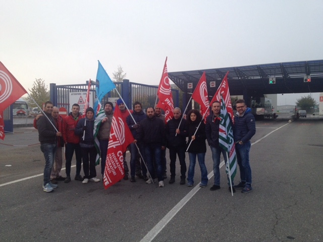 Presidio e sciopero a Rivalta [FOTO]