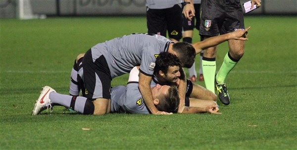 Goduria grigia: Bocalon rimonta il Pavia ed è delirio al Mocca [FOTO][VIDEO]