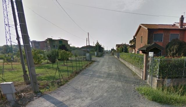 “Anche in strada Acqui mancano asfalto e illuminazione”: il consigliere Locci interroga la giunta