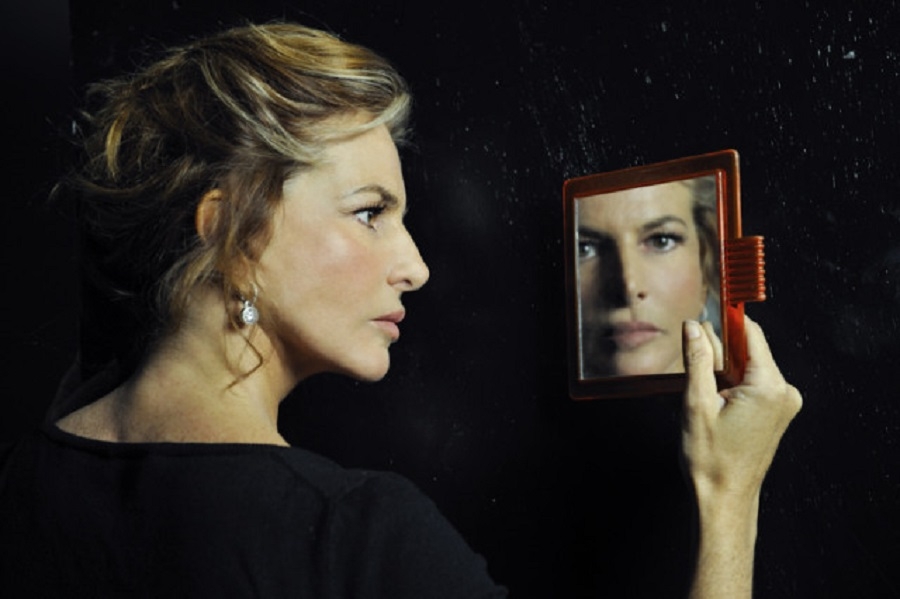 Il notturno di donna con Giuliana De Sio va in scena a Casale