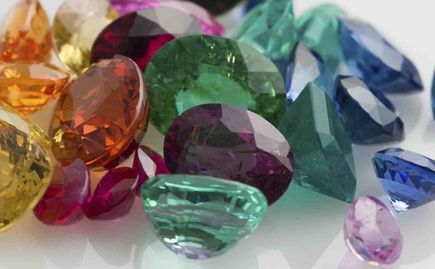 Corso di gemmologia all’Istituto Cellini