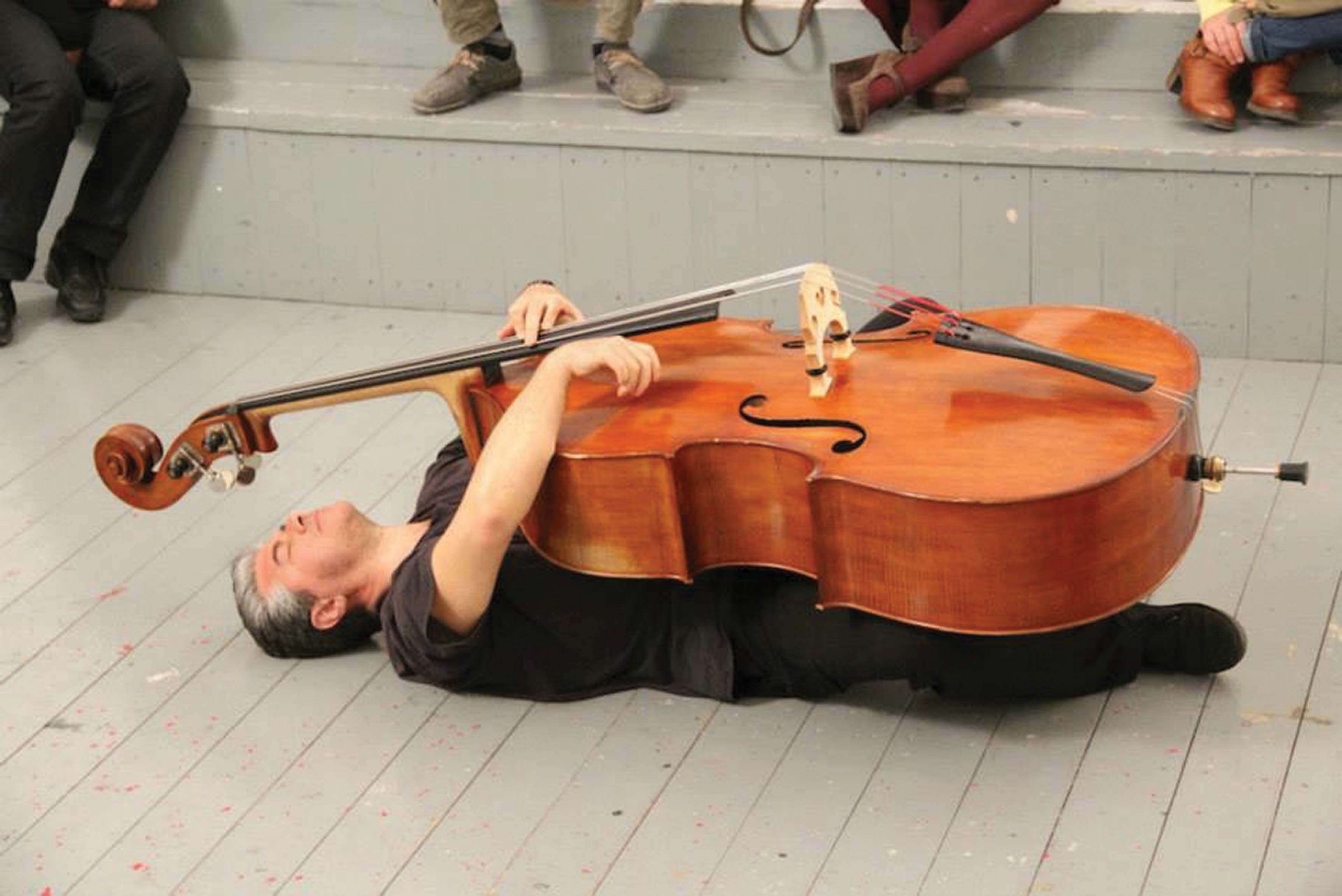 I virtuosismi e le giocolerie tecniche del maestro dell’improvvisazione Lelio Giannetto