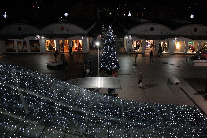 A Vado, AccendiaMolo anticipa il Natale
