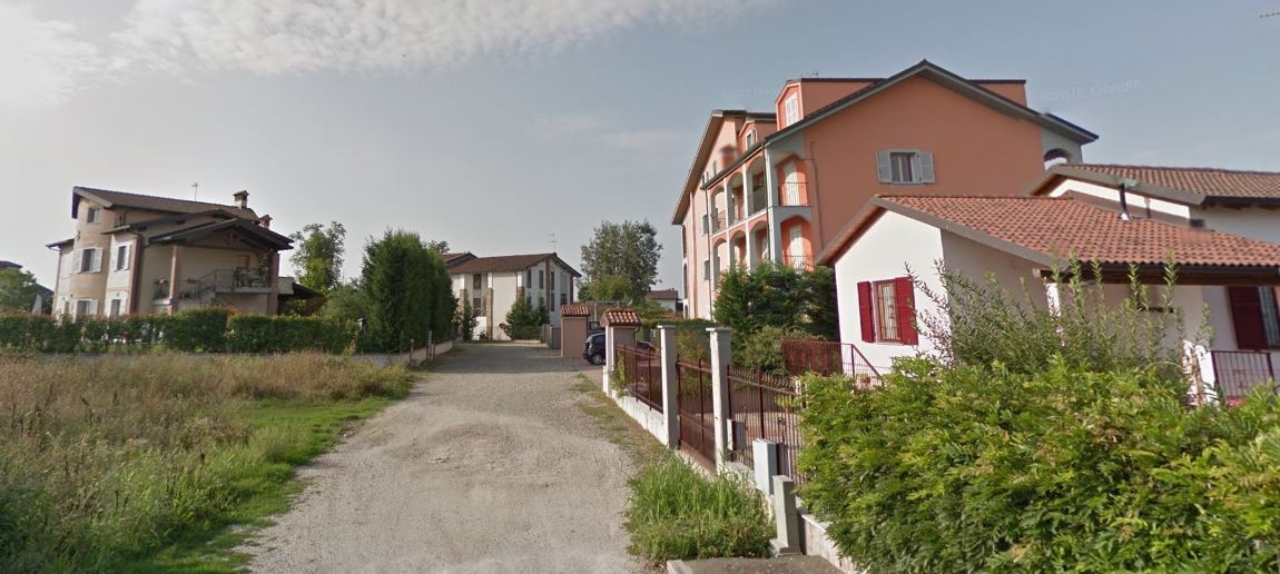 Niente asfalto e illuminazione pubblica in un tratto di via Rizzante ad Alessandria