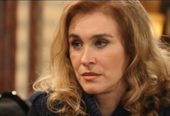 Lutto per l’attrice valenzana Marina Giulia Cavalli: la figlia Arianna si spegne a soli 20 anni