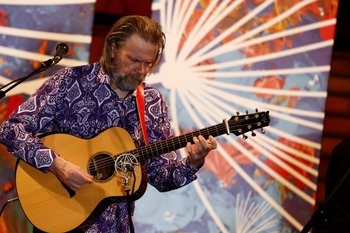 Il viaggio musicale di Beppe Gambetta fa tappa  a Tortona