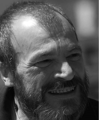 Il mondo del teatro in lutto per la scomparsa dell’attore e regista Enzo Buarnè