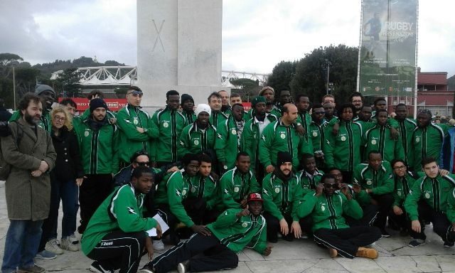 In tribuna all’Olimpico per Italia-Inghilterra: ora tutti conoscono Le Tre Rose “Nere” di Casale