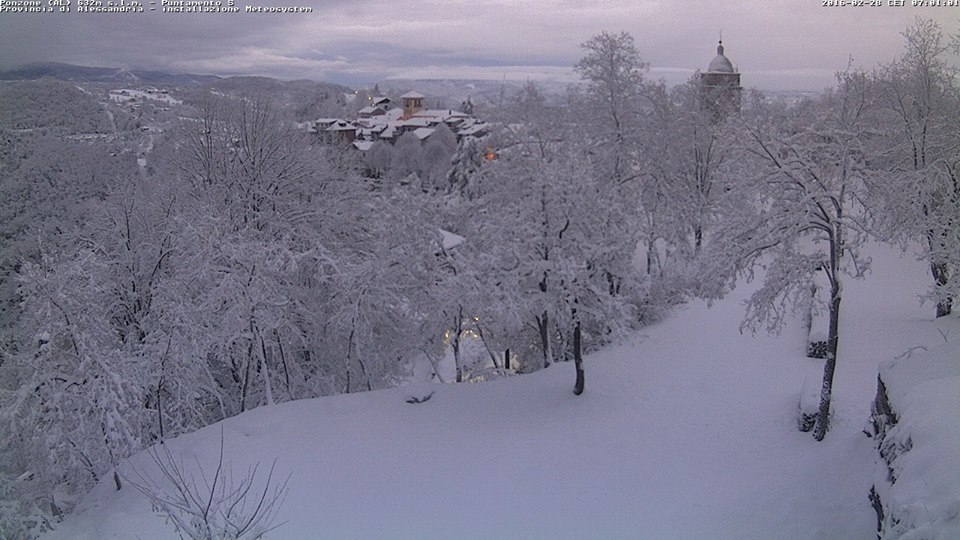 Nevicate nella notte e primi disagi per maltempo